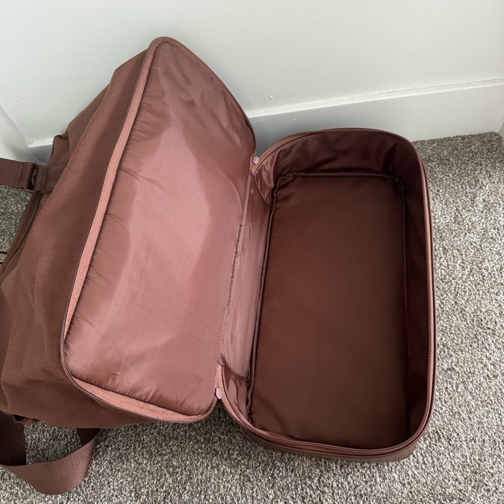 BEIS Mini Weekender in Maple - Picture 7 of 10
